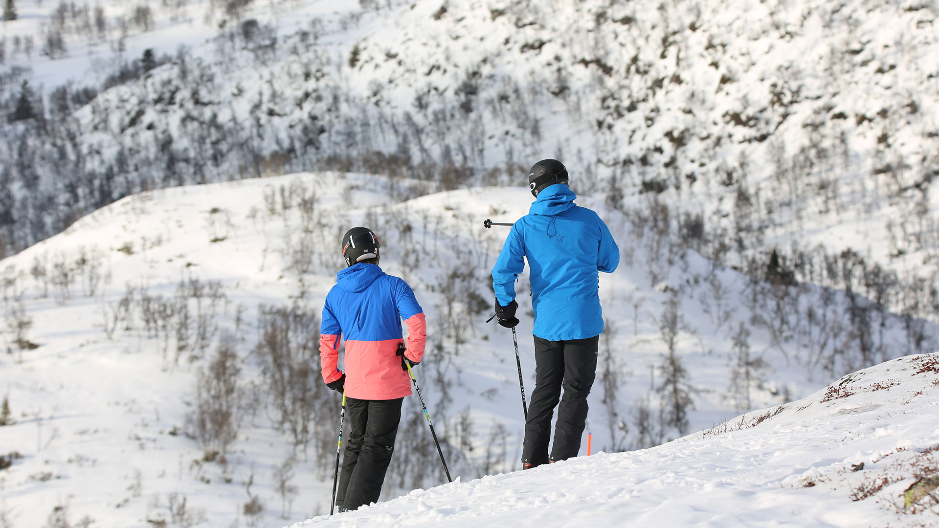 Featured image for “10 regler du bør kunne før du setter utfor i skibakken”