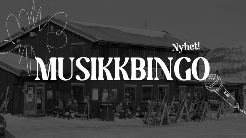 Nyhet: Musikkbingo ved fjellhytte, skiutstyr utenfor. Stiliserte mikrofoner i hjørnene.
