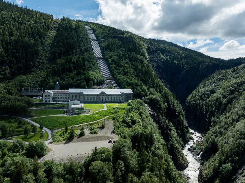 Vemork kraftstasjon ved Rjukanfossen.